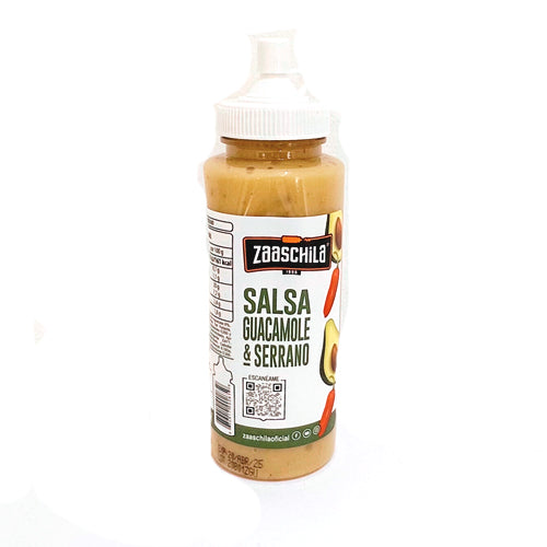 Salsa guacamole e peperoncino serrano